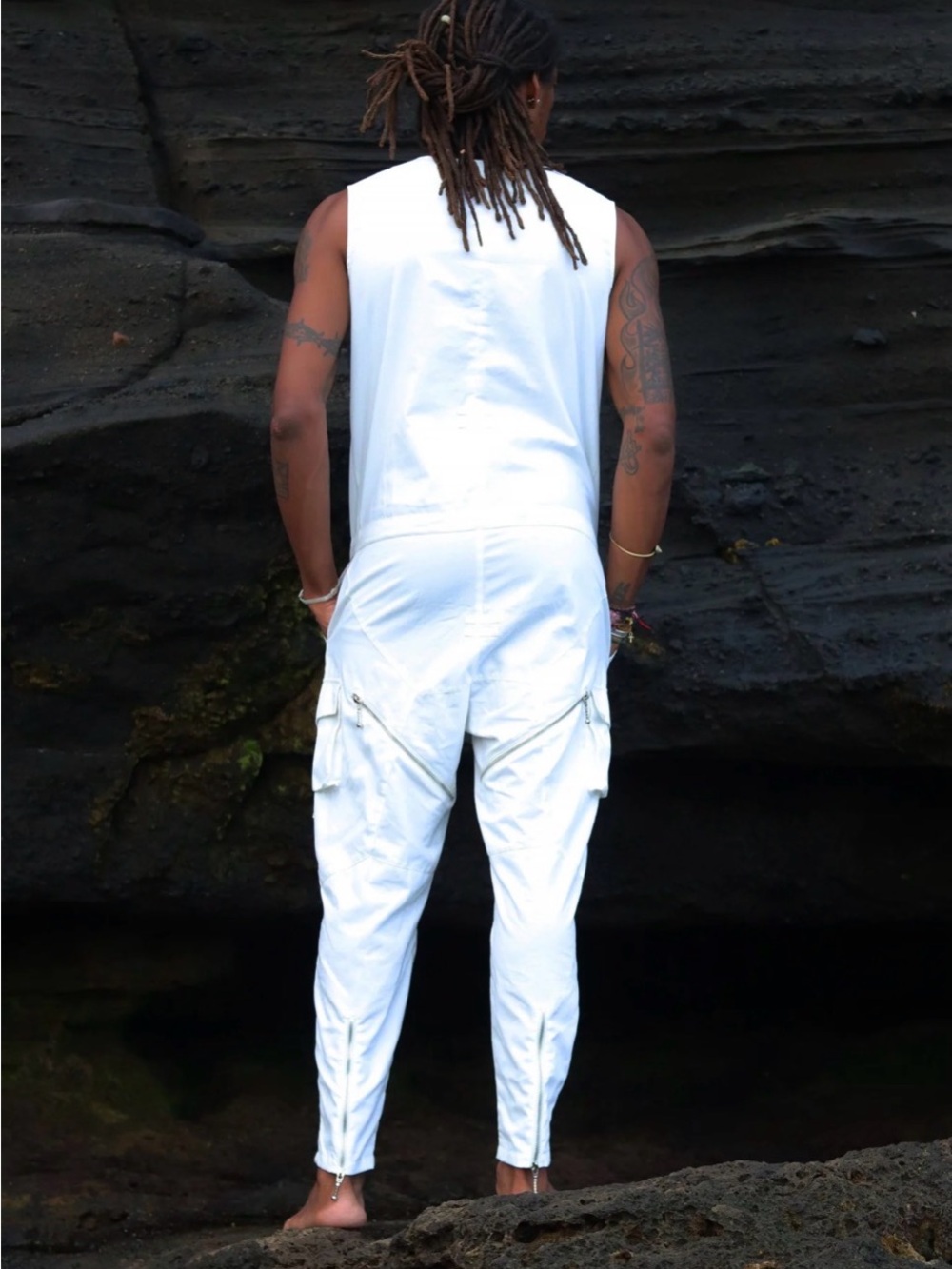 The Unisex Arahant Magi Jumpsuit in white is a sleeveless, drop-crotch design, M - Picture 3 of 11